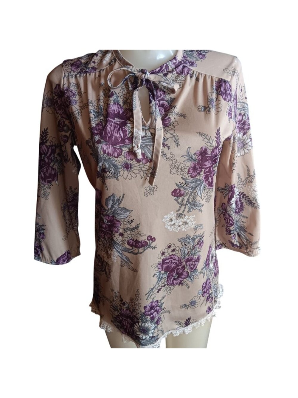 1970's Keyhole Vintage Women's Medium Blouse Top Groovy Granny Lace Hem